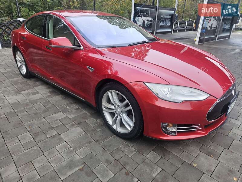 Ліфтбек Tesla Model S 2013 в Рівному фото 4 Ліфтбек Tesla Model S 2013 в Рівному