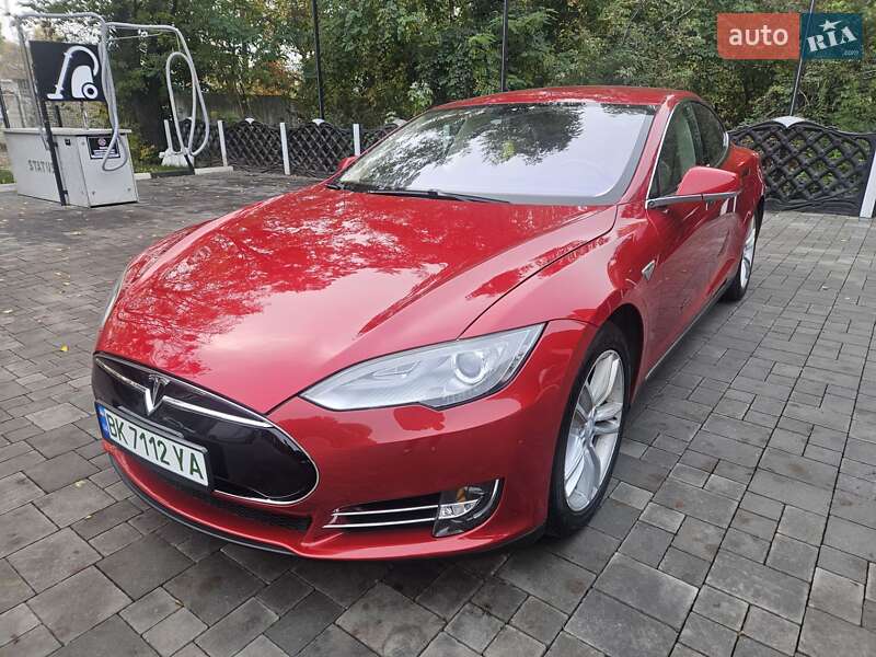 Ліфтбек Tesla Model S 2013 в Рівному фото 11 Ліфтбек Tesla Model S 2013 в Рівному