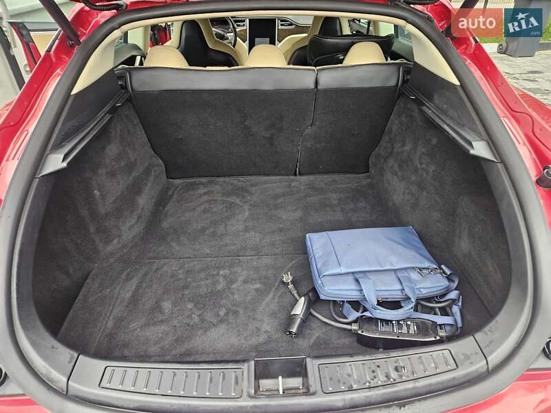 Ліфтбек Tesla Model S 2013 в Рівному фото 26 Ліфтбек Tesla Model S 2013 в Рівному