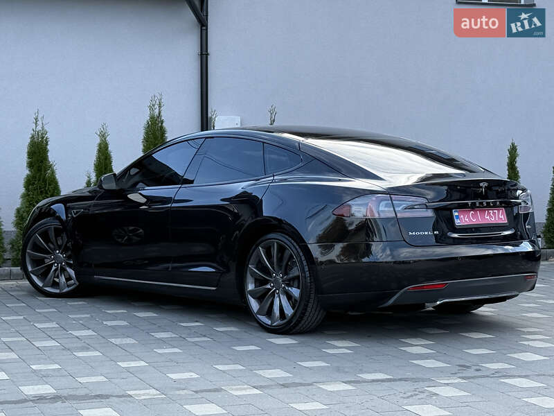 Лифтбек Tesla Model S 2015 в Дрогобыче фото 16 Лифтбек Tesla Model S 2015 в Дрогобыче