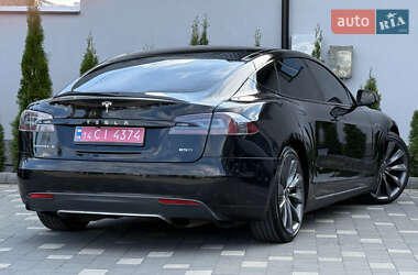 Ліфтбек Tesla Model S 2015 в  фото 26 Ліфтбек Tesla Model S 2015 в