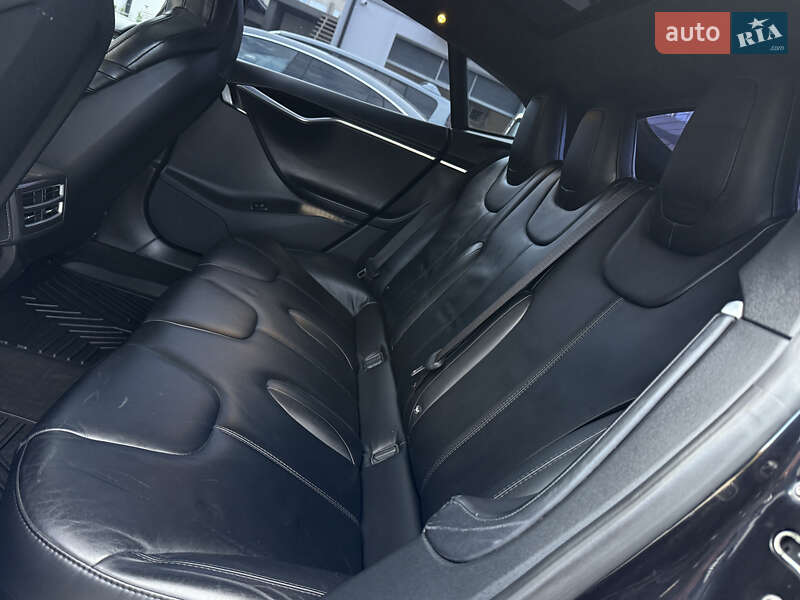 Лифтбек Tesla Model S 2015 в Дрогобыче фото 36 Лифтбек Tesla Model S 2015 в Дрогобыче