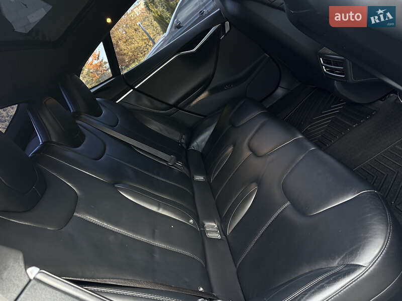 Лифтбек Tesla Model S 2015 в Дрогобыче фото 41 Лифтбек Tesla Model S 2015 в Дрогобыче