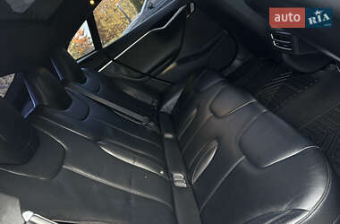Ліфтбек Tesla Model S 2015 в  фото 41 Ліфтбек Tesla Model S 2015 в