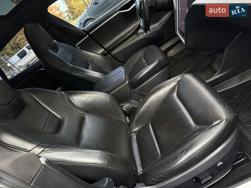 Лифтбек Tesla Model S 2015 в Дрогобыче фото 44 Лифтбек Tesla Model S 2015 в Дрогобыче