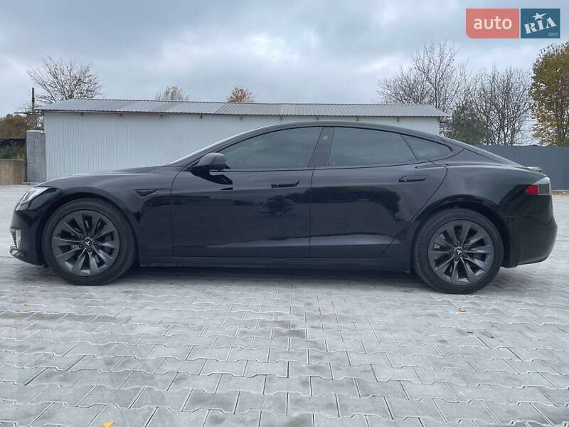 Лифтбек Tesla Model S 2019 в Тернополе
