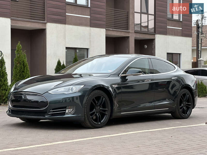 Лифтбек Tesla Model S 2013 в Одессе