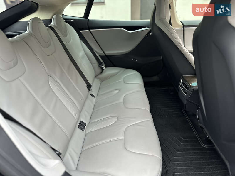 Лифтбек Tesla Model S 2013 в Одессе