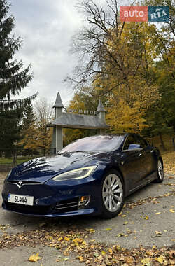 Лифтбек Tesla Model S 2017 в Снятине