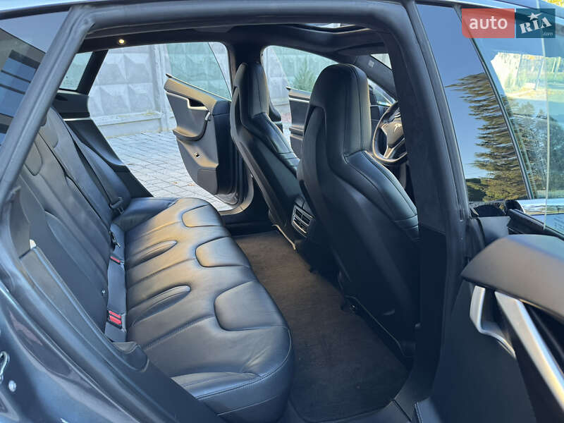 Ліфтбек Tesla Model S 2015 в Рівному фото 21 Ліфтбек Tesla Model S 2015 в Рівному