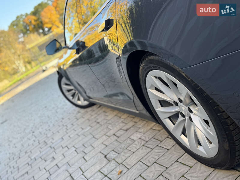 Ліфтбек Tesla Model S 2015 в Рівному фото 57 Ліфтбек Tesla Model S 2015 в Рівному