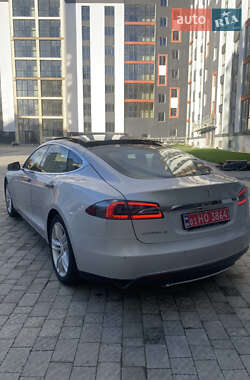 Ліфтбек Tesla Model S 2015 в Шептицькому