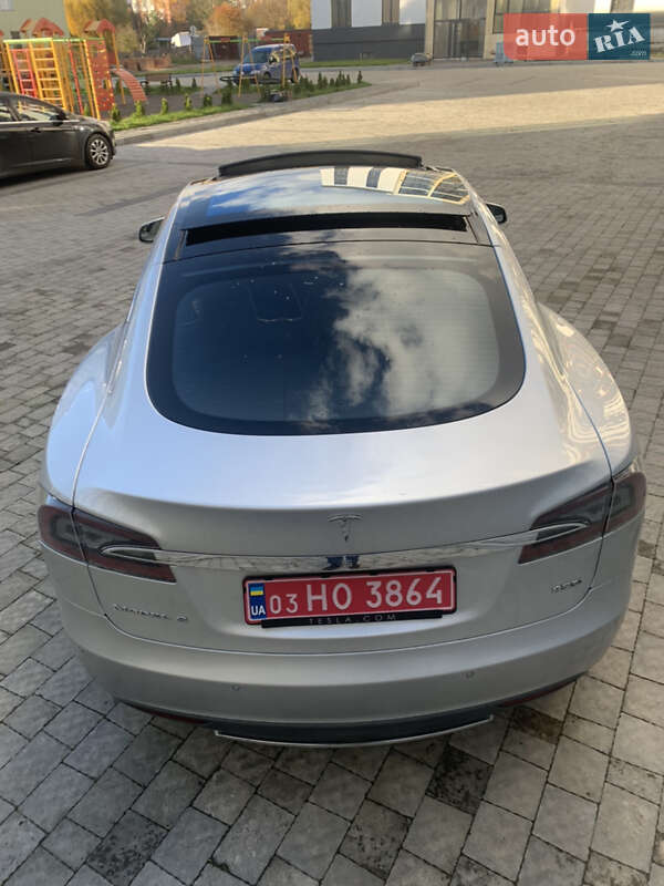 Ліфтбек Tesla Model S 2015 в Шептицькому фото 6 Ліфтбек Tesla Model S 2015 в Шептицькому