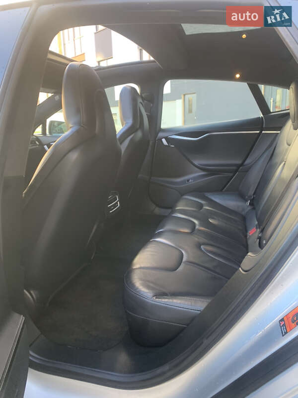 Ліфтбек Tesla Model S 2015 в Шептицькому фото 11 Ліфтбек Tesla Model S 2015 в Шептицькому
