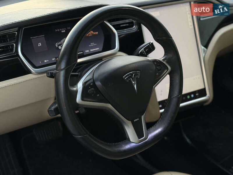 Ліфтбек Tesla Model S 2013 в Луцьку фото 39 Ліфтбек Tesla Model S 2013 в Луцьку