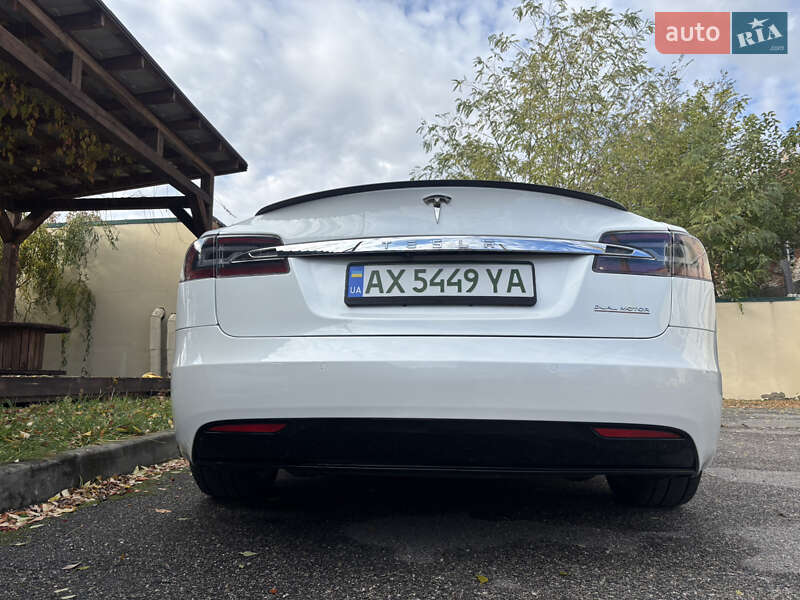 Ліфтбек Tesla Model S 2019 в Харкові
