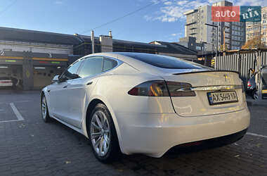 Лифтбек Tesla Model S 2019 в Харькове