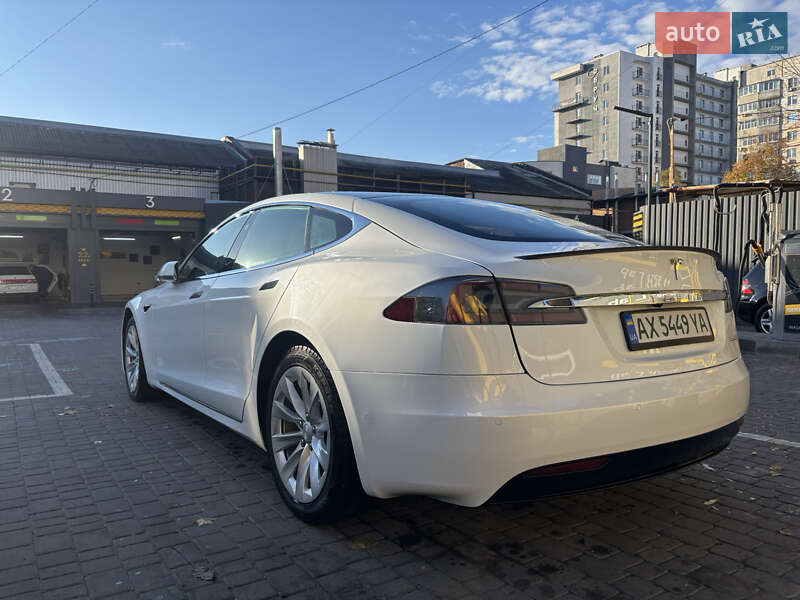 Ліфтбек Tesla Model S 2019 в Харкові