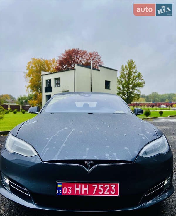 Лифтбек Tesla Model S 2016 в Луцке фото 28 Лифтбек Tesla Model S 2016 в Луцке