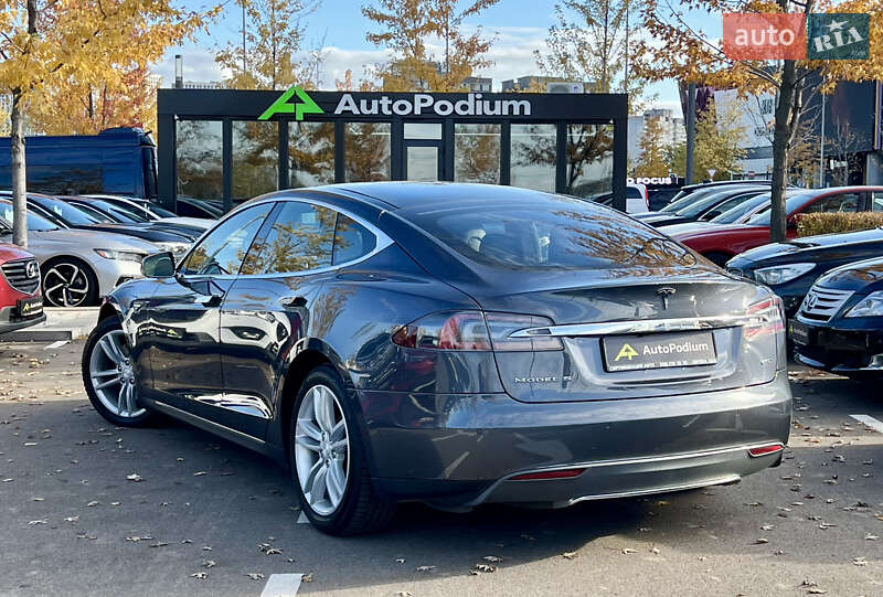 Ліфтбек Tesla Model S 2015 в Києві фото 8 Ліфтбек Tesla Model S 2015 в Києві