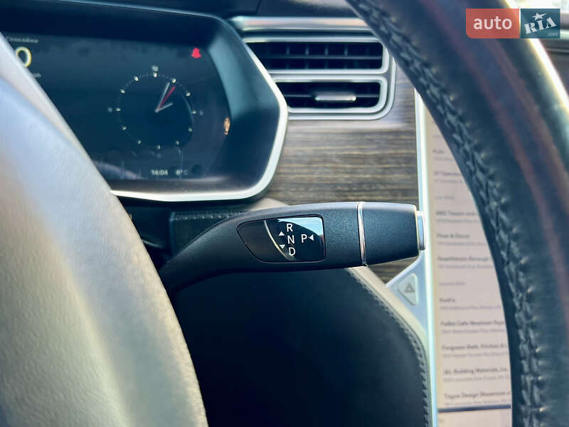 Ліфтбек Tesla Model S 2015 в Києві фото 15 Ліфтбек Tesla Model S 2015 в Києві