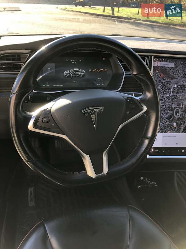 Лифтбек Tesla Model S 2014 в Николаеве