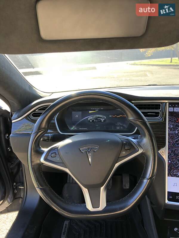 Лифтбек Tesla Model S 2014 в Николаеве