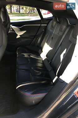 Лифтбек Tesla Model S 2014 в Николаеве