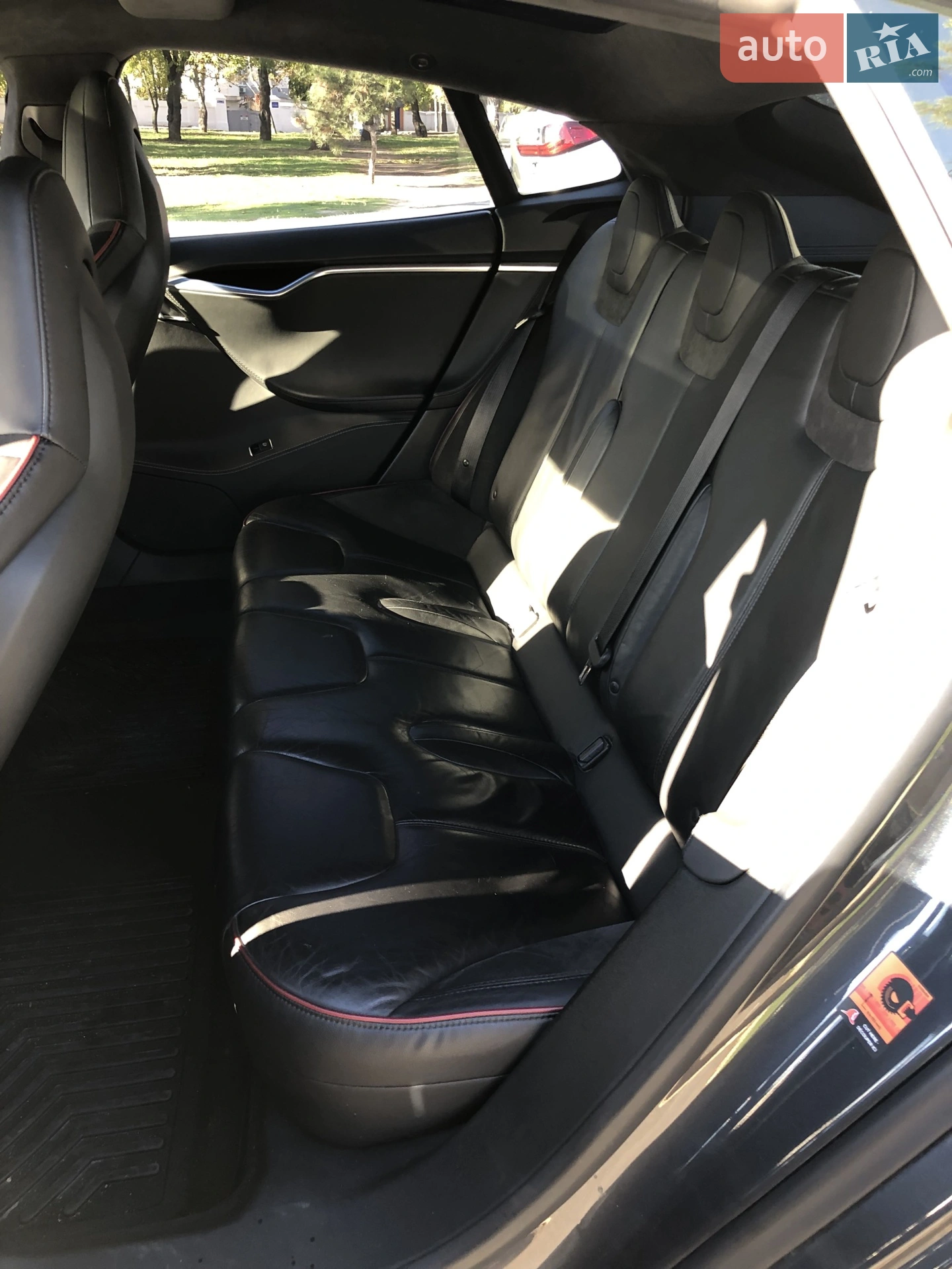 2014 Tesla Model S - мініатюра 38