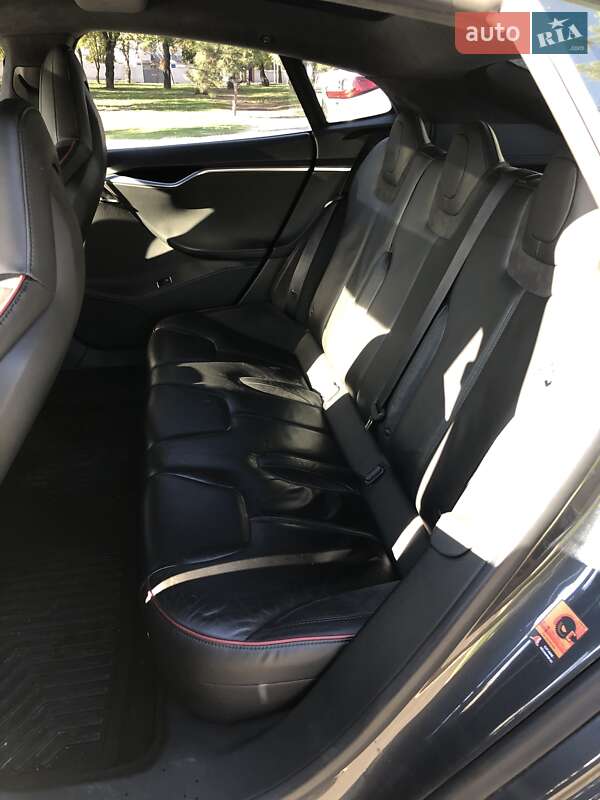 Лифтбек Tesla Model S 2014 в Николаеве