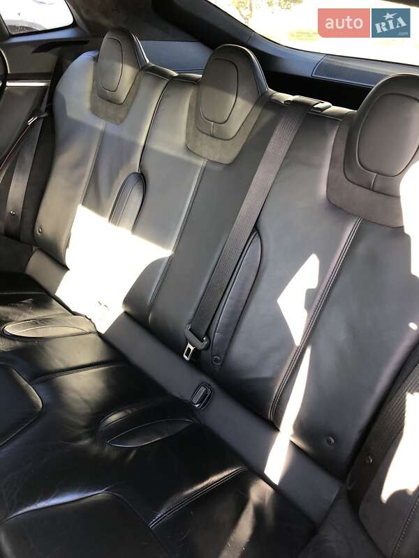 Лифтбек Tesla Model S 2014 в Николаеве