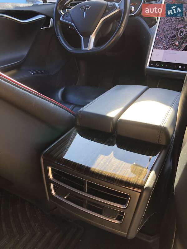 Лифтбек Tesla Model S 2014 в Николаеве