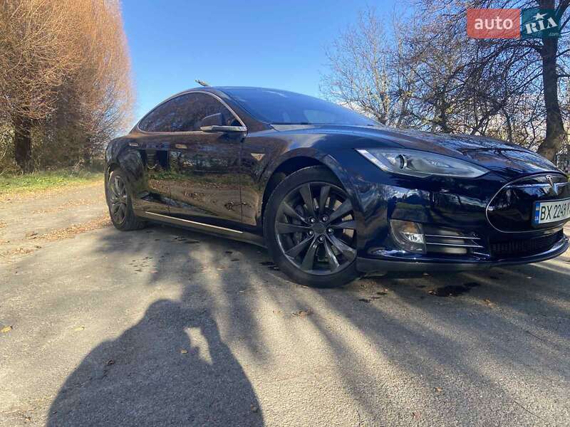 Ліфтбек Tesla Model S 2014 в Хмельницькому