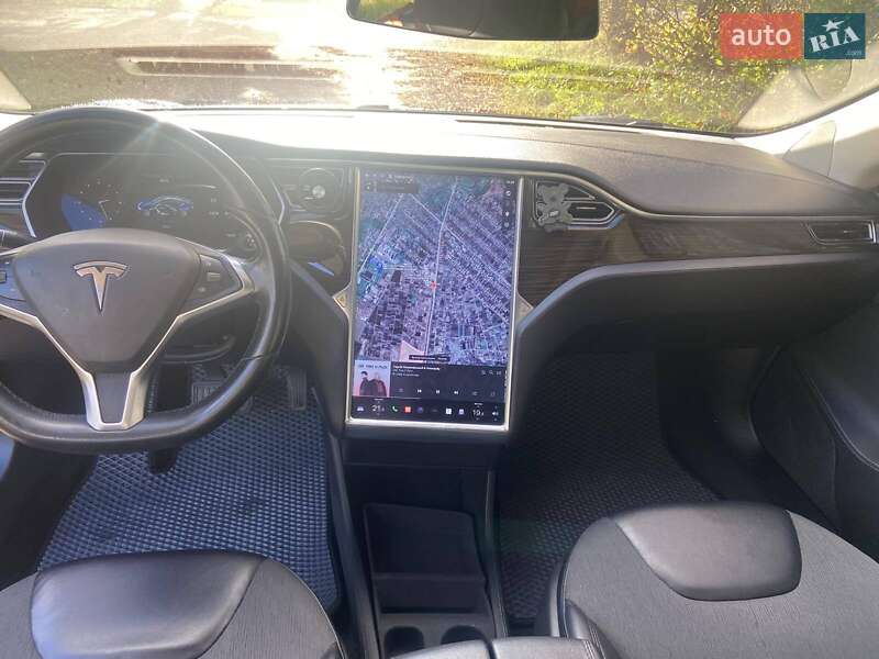Ліфтбек Tesla Model S 2014 в Хмельницькому