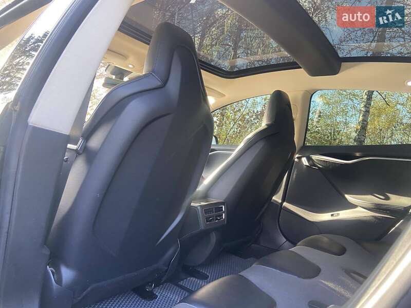 Ліфтбек Tesla Model S 2014 в Хмельницькому