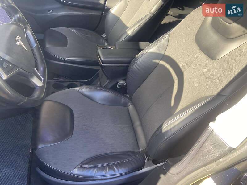 Ліфтбек Tesla Model S 2014 в Хмельницькому