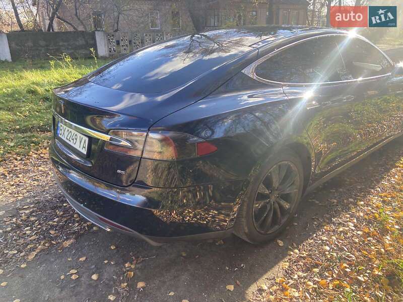 Ліфтбек Tesla Model S 2014 в Хмельницькому