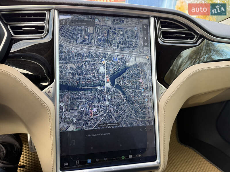 Лифтбек Tesla Model S 2014 в Киеве