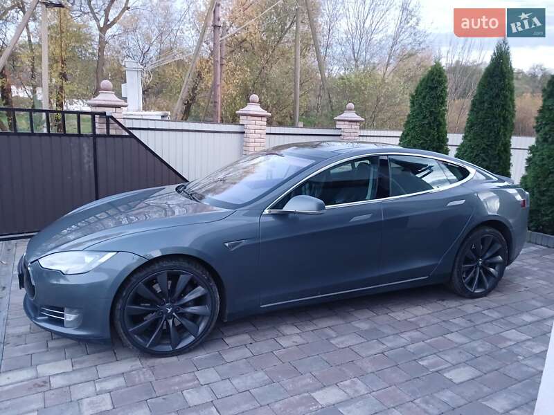 Лифтбек Tesla Model S 2013 в Кицмани фото 6 Лифтбек Tesla Model S 2013 в Кицмани