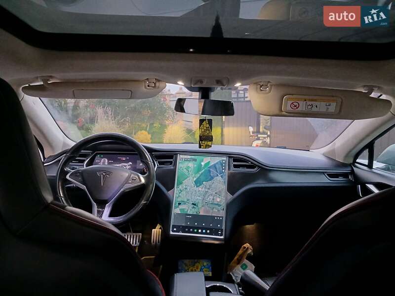 Лифтбек Tesla Model S 2013 в Кицмани фото 13 Лифтбек Tesla Model S 2013 в Кицмани