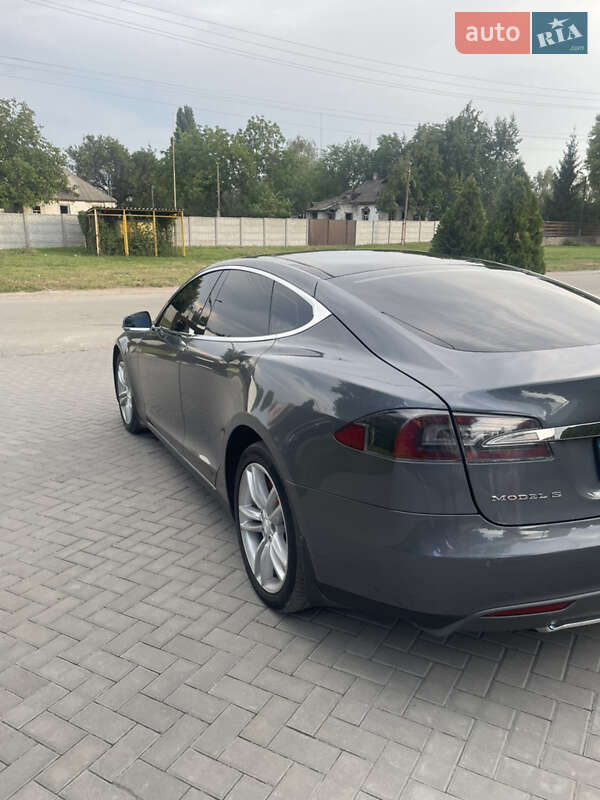 Лифтбек Tesla Model S 2013 в Кременчуге фото 15 Лифтбек Tesla Model S 2013 в Кременчуге