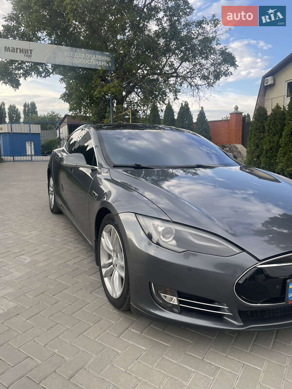 Лифтбек Tesla Model S 2013 в Кременчуге фото 16 Лифтбек Tesla Model S 2013 в Кременчуге