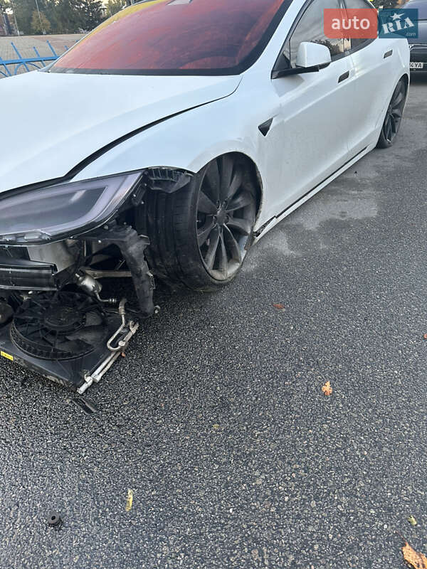 Лифтбек Tesla Model S 2018 в Никополе