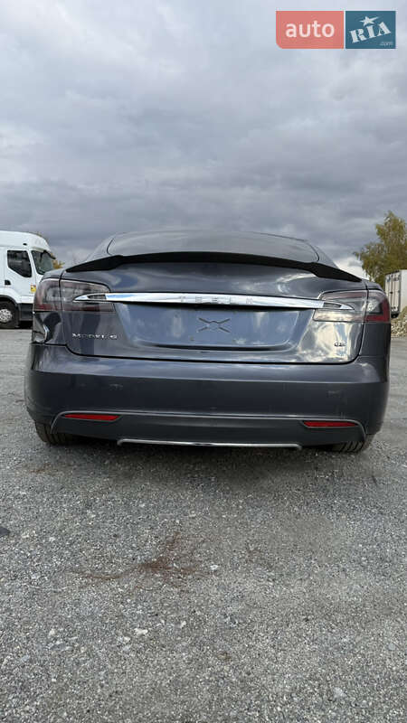 Лифтбек Tesla Model S 2015 в Львове фото 9 Лифтбек Tesla Model S 2015 в Львове