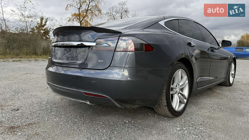 Лифтбек Tesla Model S 2015 в Львове фото 8 Лифтбек Tesla Model S 2015 в Львове