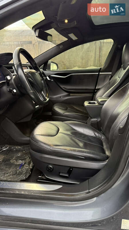 Лифтбек Tesla Model S 2015 в Львове фото 19 Лифтбек Tesla Model S 2015 в Львове