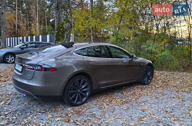Ліфтбек Tesla Model S 2015 в Житомирі