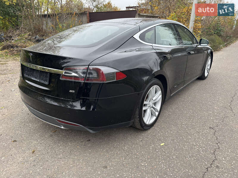 Лифтбек Tesla Model S 2014 в Одессе фото 7 Лифтбек Tesla Model S 2014 в Одессе
