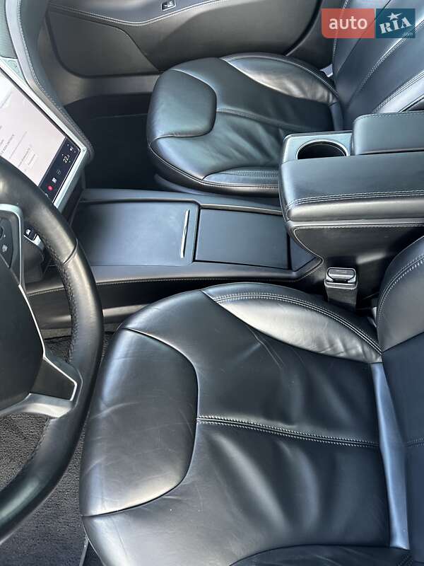 Ліфтбек Tesla Model S 2015 в Києві фото 15 Ліфтбек Tesla Model S 2015 в Києві