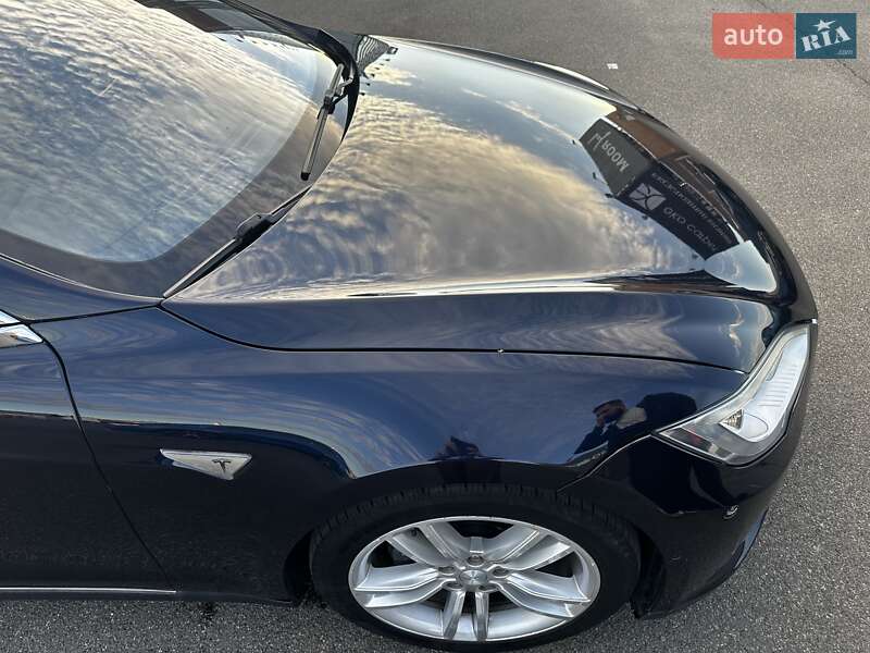 Ліфтбек Tesla Model S 2015 в Києві фото 7 Ліфтбек Tesla Model S 2015 в Києві